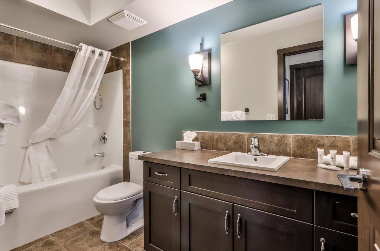 Fenwick Vacation Rentals - Scenic 1 Bedroom Plus Den, Pet Friendly Dead Mans Flats Bagian luar foto